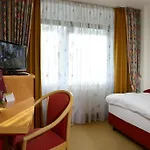 Spiegel 4*