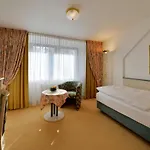 Spiegel 4* Köln