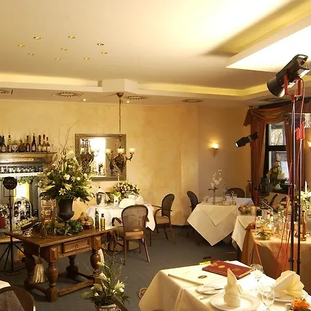 Hotel Spiegel 4*