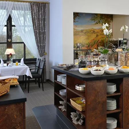 Hotel Spiegel 4*