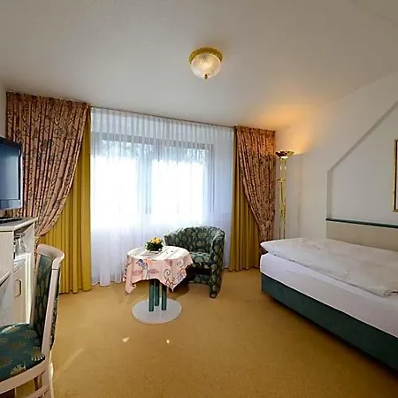 Spiegel 4*