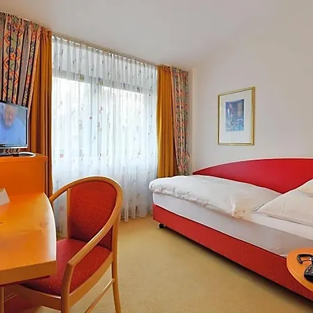 Spiegel Hotel 4*
