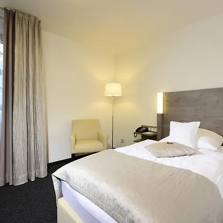 Hotel Spiegel 4*